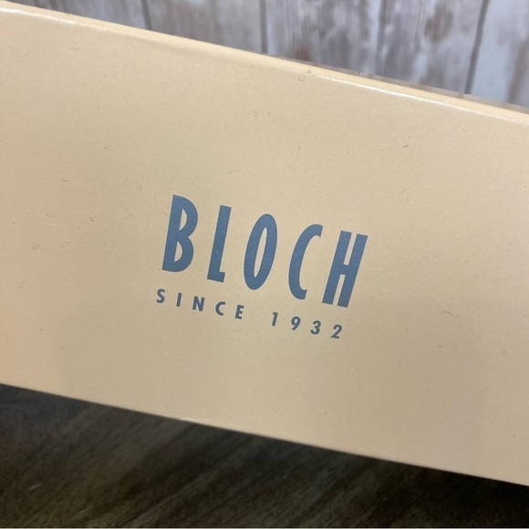 Bloch Synchrony Split Sole Stretch Canvas Ballet Shoe Size 4.5 B - Picture 9 of 11